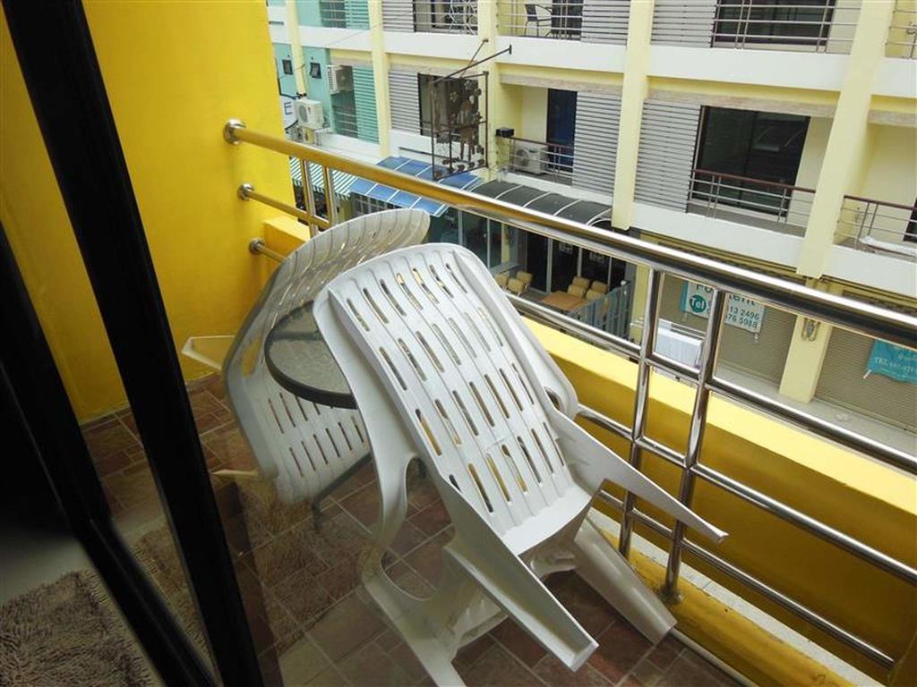 Boomerang Guesthouse And Bar Pattaya Εξωτερικό φωτογραφία