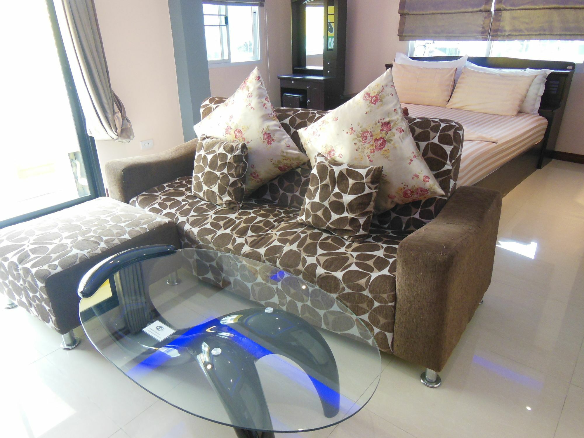 Boomerang Guesthouse And Bar Pattaya Εξωτερικό φωτογραφία
